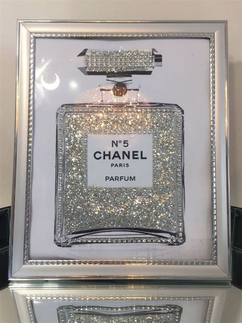 chanel frame picture